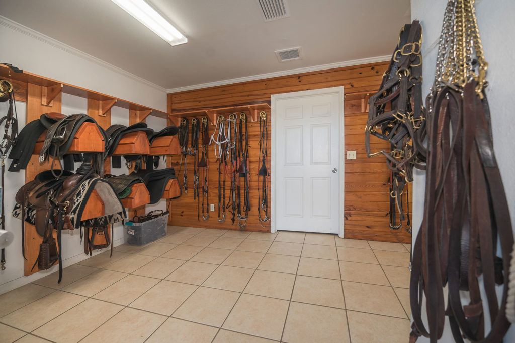 tack room included in stall rental at big lick stall rental at oak ridge training center